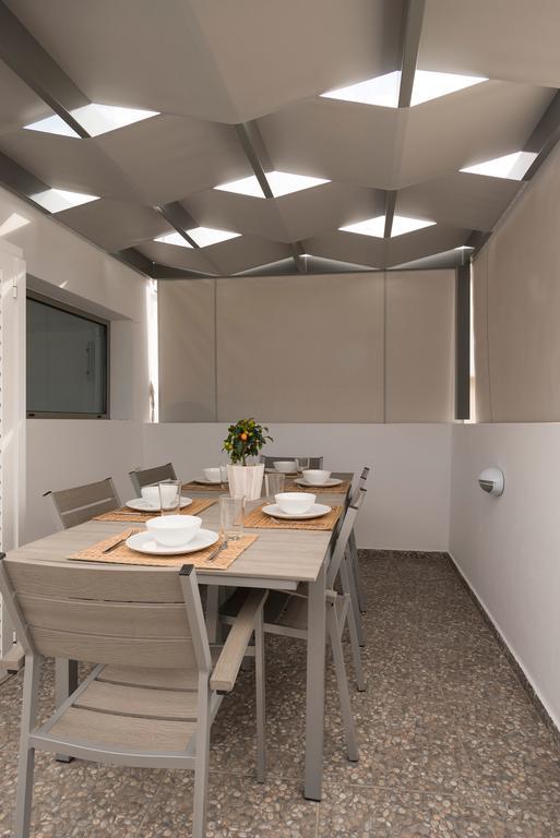 Petal Apartments Athens Ngoại thất bức ảnh